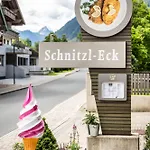 Schnitzl-eck ゲストハウス
